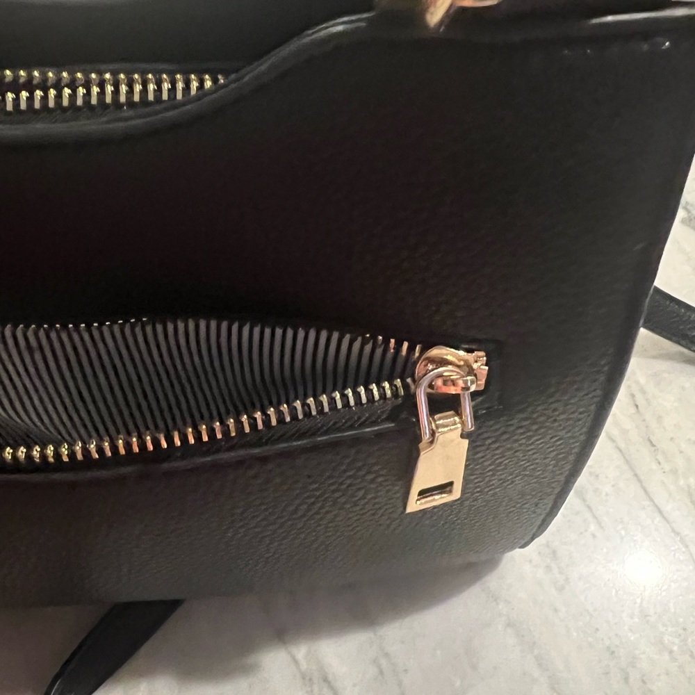 Purse - Picture 2 of 7